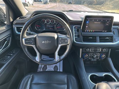 Used 2021 Chevrolet Tahoe Z71 w/ Z71 Signature Package image 18