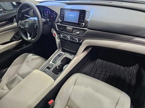 Used 2020 Honda Accord Hybrid image 5