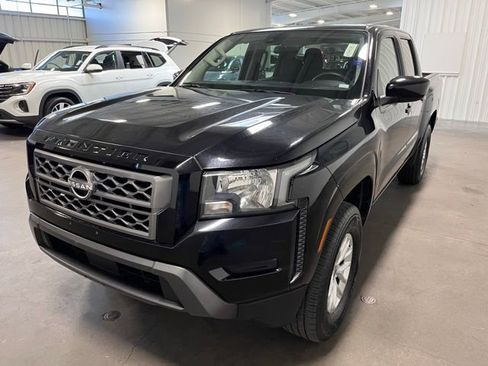 Used 2024 Nissan Frontier SV image 7