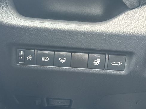 Used 2022 Toyota RAV4 XLE w/ Convenience Package AWD/4WD image 33