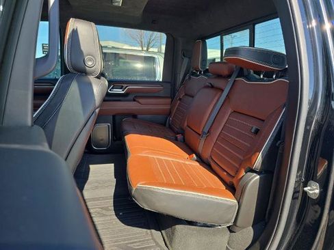 Used 2024 GMC Sierra 3500 Denali Ultimate AWD/4WD image 13