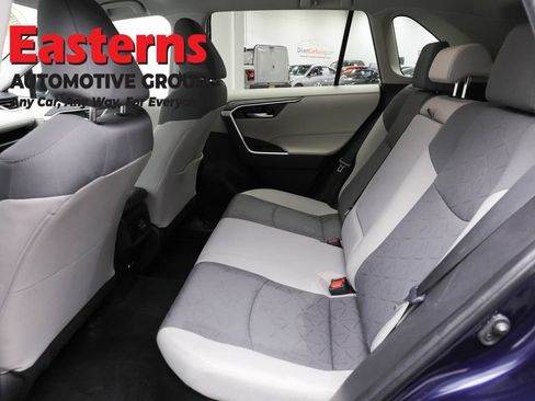 Used 2024 Toyota RAV4 XLE AWD/4WD image 20