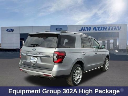 Used 2024 Ford Expedition Limited image 4