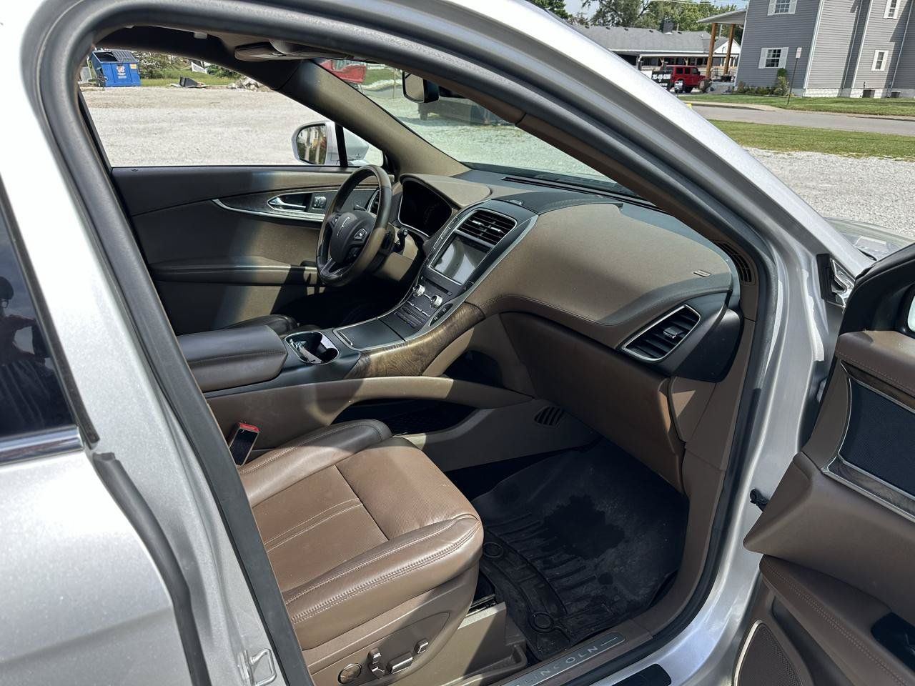 Used 2016 Lincoln MKX Reserve w/ Climate Package AWD/4WD image 37