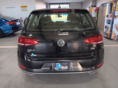 Used 2018 Volkswagen Golf SE image 11