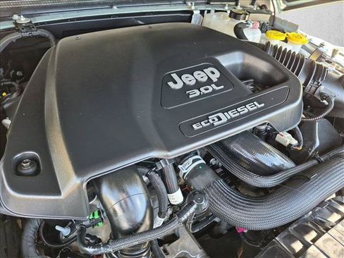 Used 2023 Jeep Wrangler Unlimited Rubicon w/ Steel Bumper Group AWD/4WD image 24