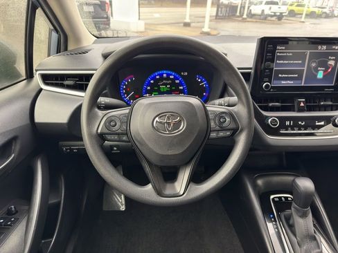 Used 2022 Toyota Corolla LE image 36