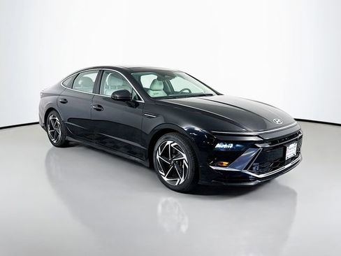 Used 2024 Hyundai Sonata SEL w/ Convenience Package FWD image 8