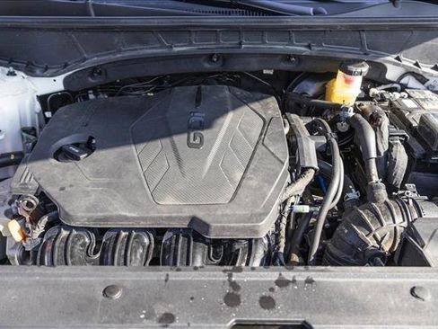 Certified 2025 Hyundai Santa Cruz SEL image 30