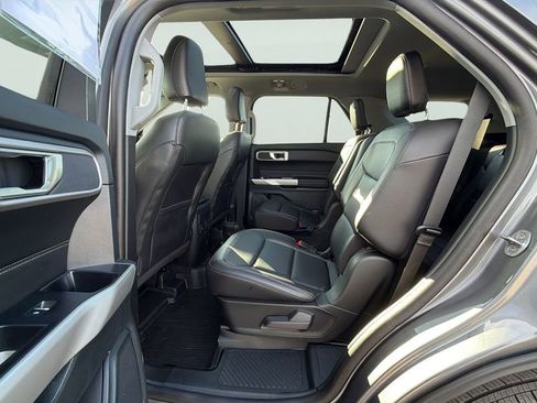 Used 2023 Ford Explorer XLT w/ Equipment Group 202A image 20