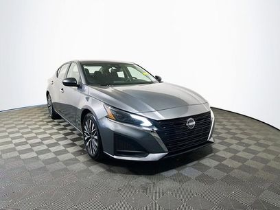 Used 2025 Nissan Altima 2.5 SV