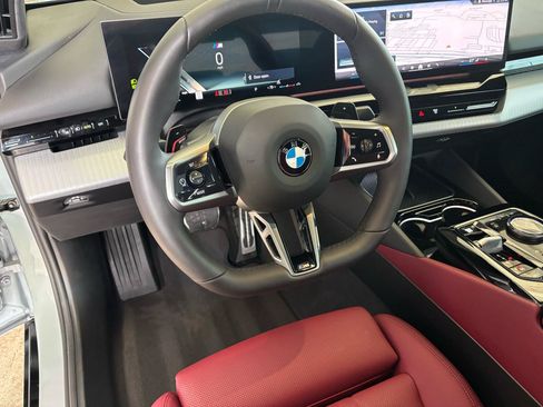 Used 2026 BMW 530i w/ M Sport Package RWD image 13