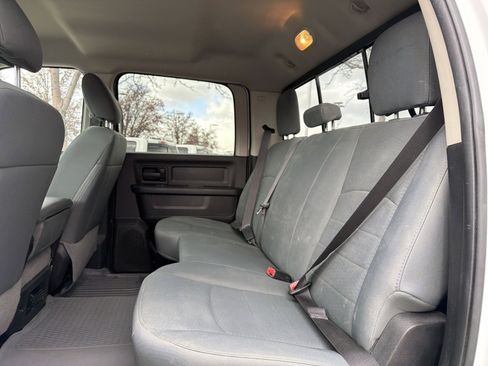 Used 2018 RAM 2500 Tradesman w/ Chrome Appearance Group image 29