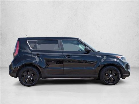 Used 2015 Kia Soul FWD image 4