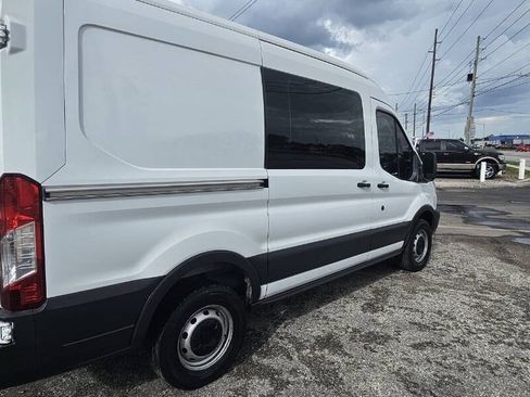 Used 2016 Ford Transit 250 130 Medium Roof RWD image 4