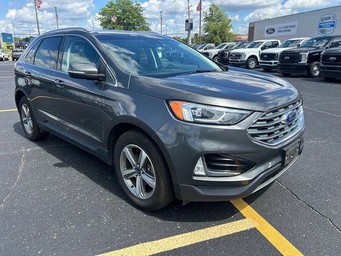 Used 2019 Ford Edge SEL w/ Equipment Group 201A FWD image 3