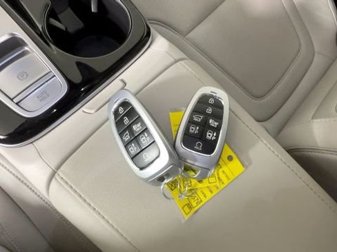 Certified 2023 Hyundai Tucson Limited AWD/4WD image 28