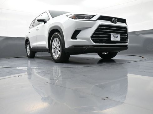 Certified 2026 Toyota Grand Highlander XLE image 29