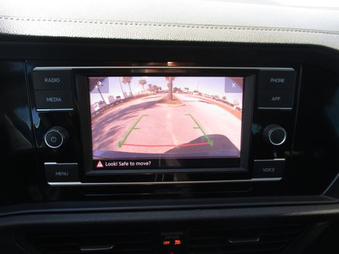 Used 2024 Volkswagen Jetta S image 18