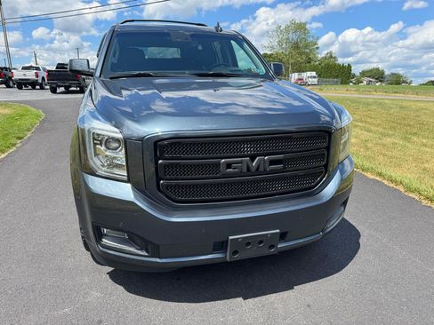 Used 2019 GMC Yukon SLT w/ Graphite Performance Edition AWD/4WD image 8