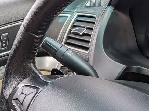 Used 2017 Ford Explorer XLT FWD image 25