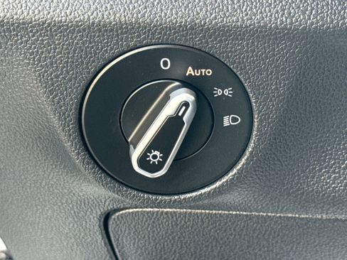 Used 2023 Volkswagen Jetta Sport image 28