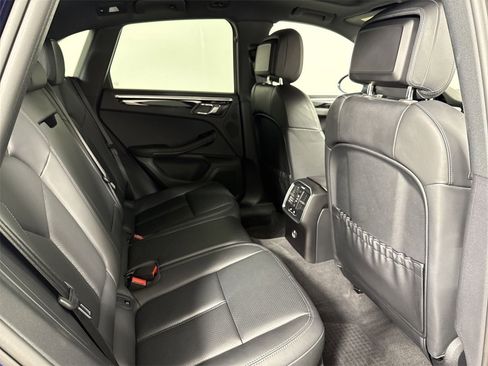 Certified 2023 Porsche Macan image 25