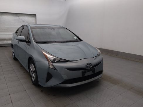 Used 2017 Toyota Prius Three w/ Advanced Technology Package FWD image 13