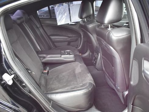 Used 2022 Dodge Charger R/T w/ Plus Group RWD image 5