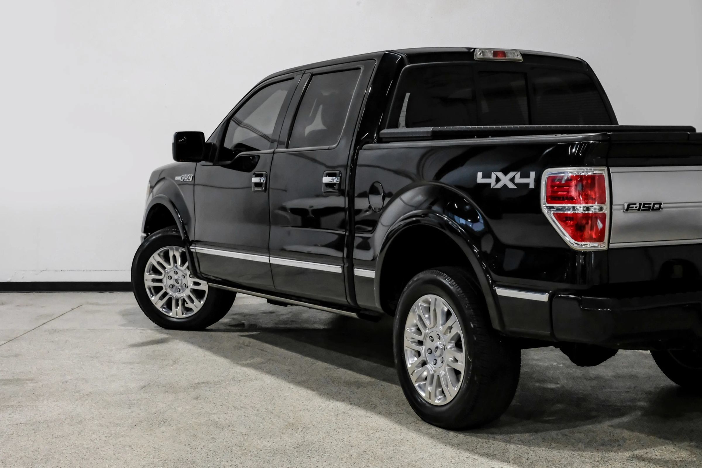Used 2014 Ford F150 Platinum AWD/4WD image 14