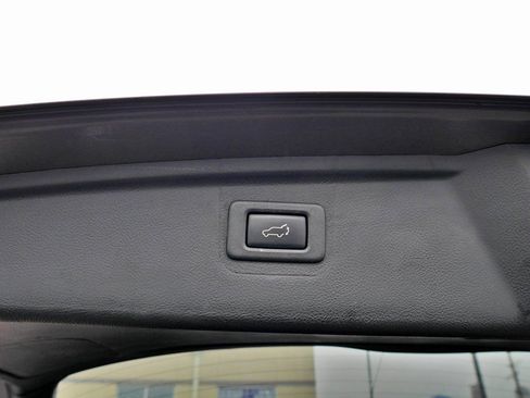 Used 2019 Subaru Outback 2.5i Limited w/ Popular Package #2 image 18