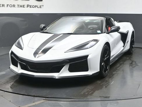 Used 2027 Chevrolet Corvette Grand Sport w/ Stealth Interior Trim Package RWD image 7