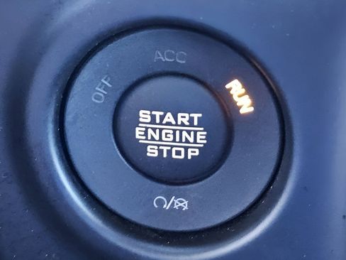 Used 2021 Jeep Gladiator Overland image 20