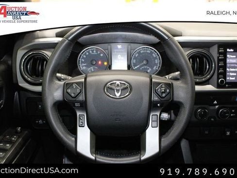 Used 2021 Toyota Tacoma TRD Off-Road image 27