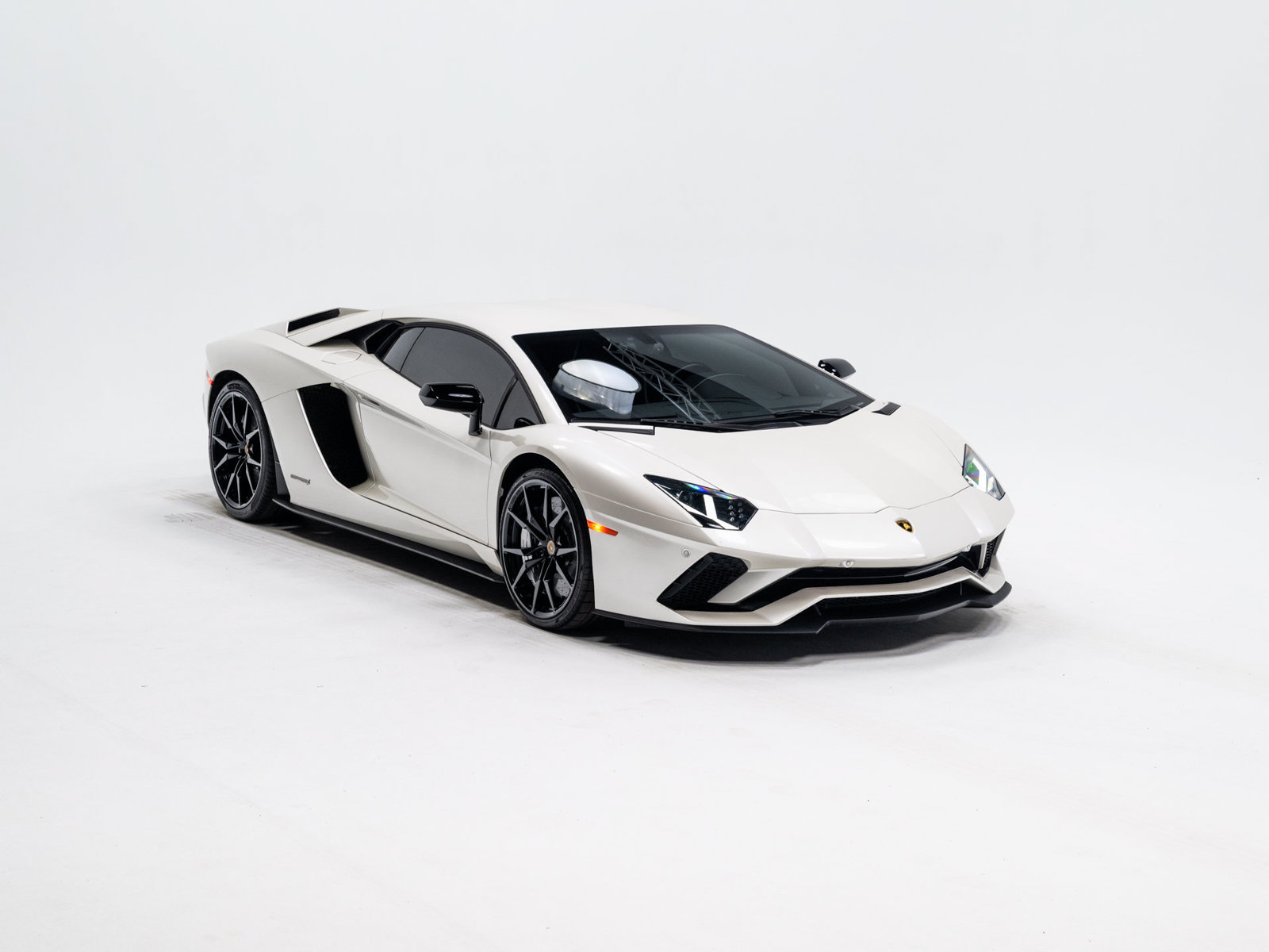 Used 2018 Lamborghini Aventador S AWD/4WD image 7