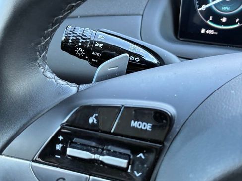 Used 2024 Hyundai Tucson Limited image 28