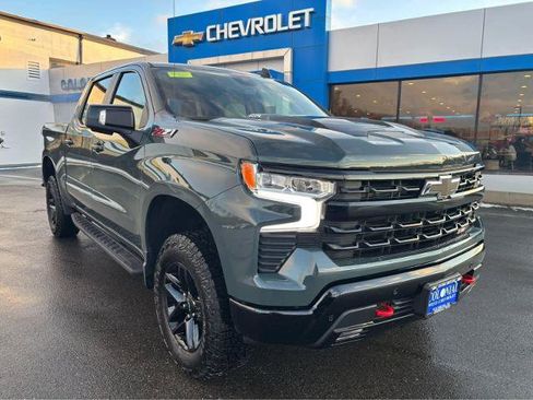 Used 2025 Chevrolet Silverado 1500 LT Trail Boss AWD/4WD image 13