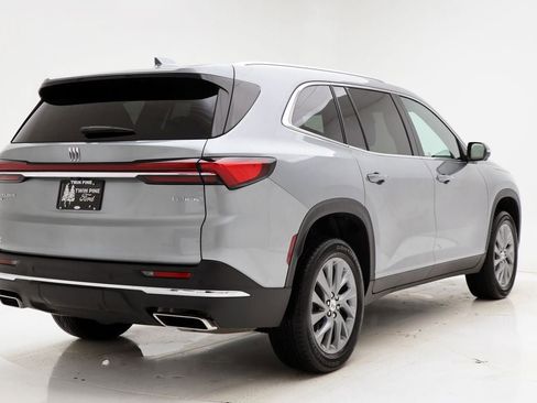 Used 2025 Buick Enclave Preferred image 8