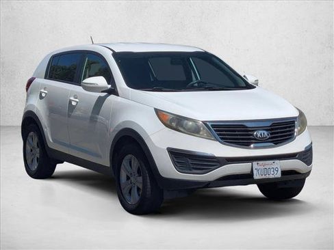 Used 2013 Kia Sportage LX FWD image 3