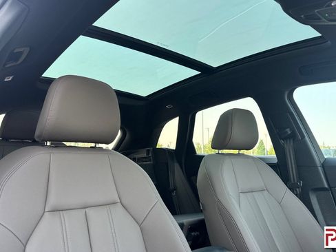 Used 2025 Audi Q5 Premium Plus AWD/4WD image 19