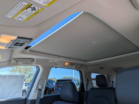 New 2026 Nissan Pathfinder SL image 29