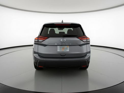 Used 2025 Nissan Rogue SV image 7