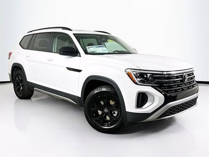 New 2025 Volkswagen Atlas Peak Edition SE