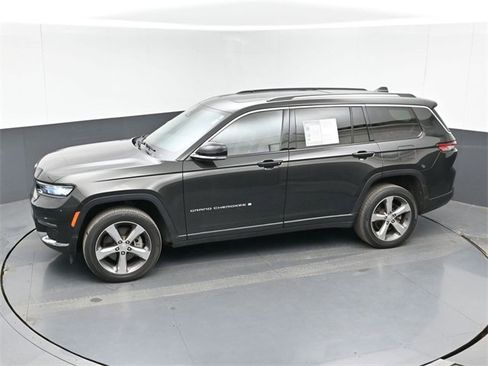 Used 2022 Jeep Grand Cherokee L Limited image 41