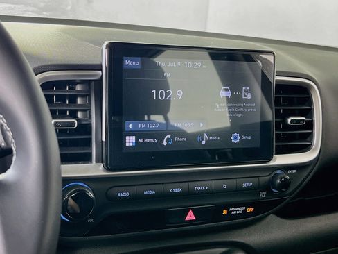 Used 2023 Hyundai Venue SEL FWD image 14