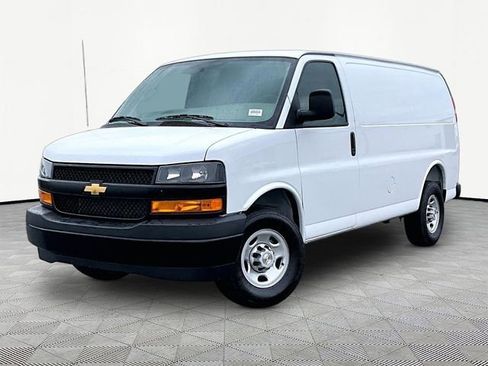 New 2026 Chevrolet Express 2500 RWD image 3