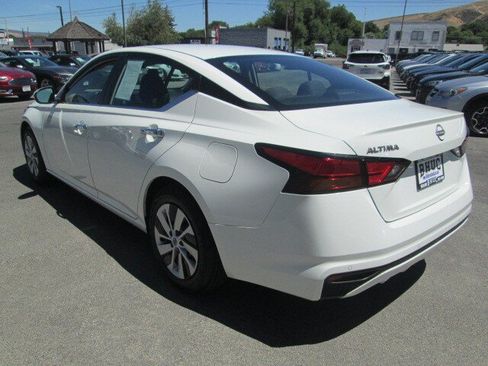 Used 2023 Nissan Altima 2.5 S FWD image 4