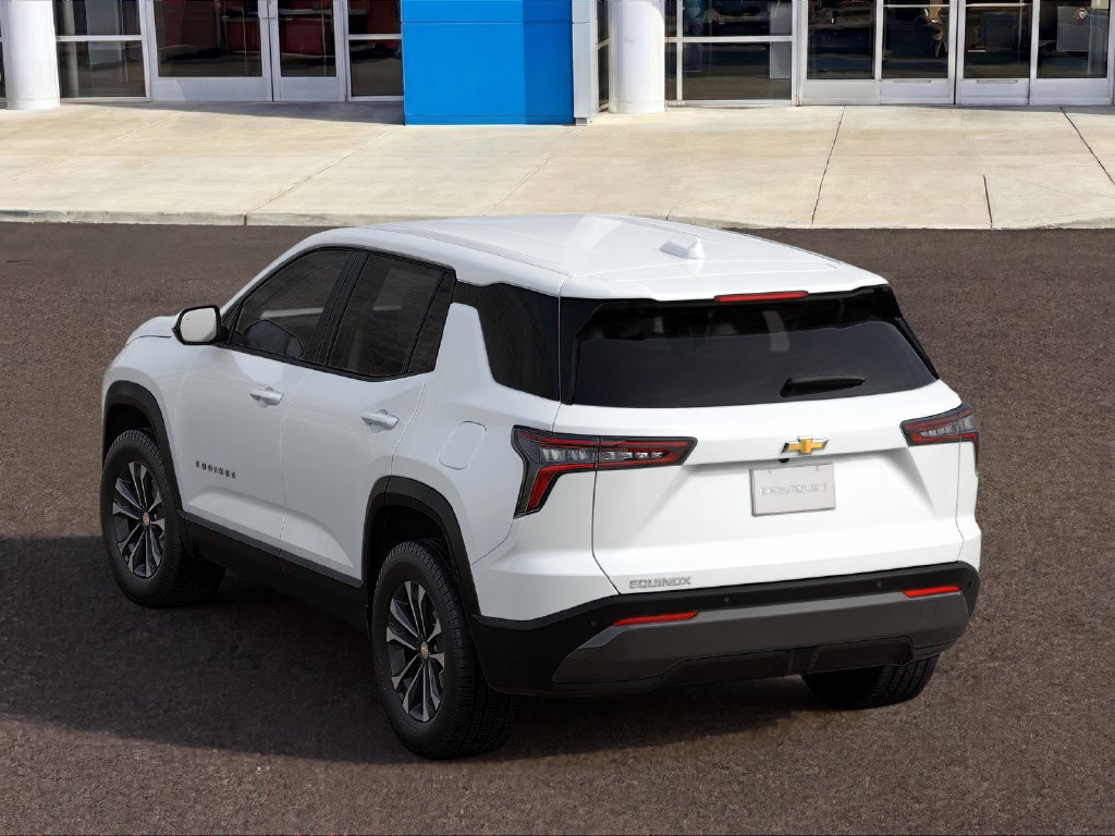 New 2027 Chevrolet Equinox LT FWD image 2