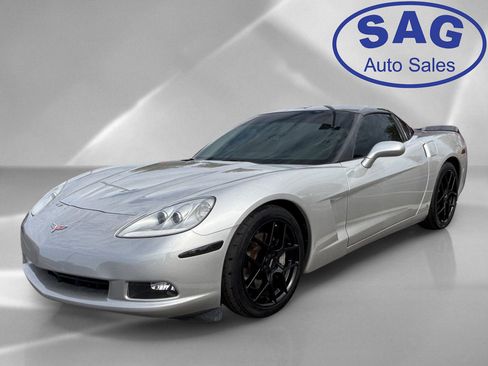 Used 2008 Chevrolet Corvette Coupe w/ Preferred Equipment Group RWD image 5