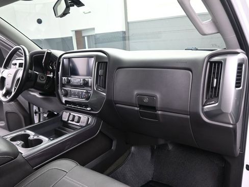 Used 2017 Chevrolet Silverado 1500 LT w/ LT Convenience Package AWD/4WD image 10